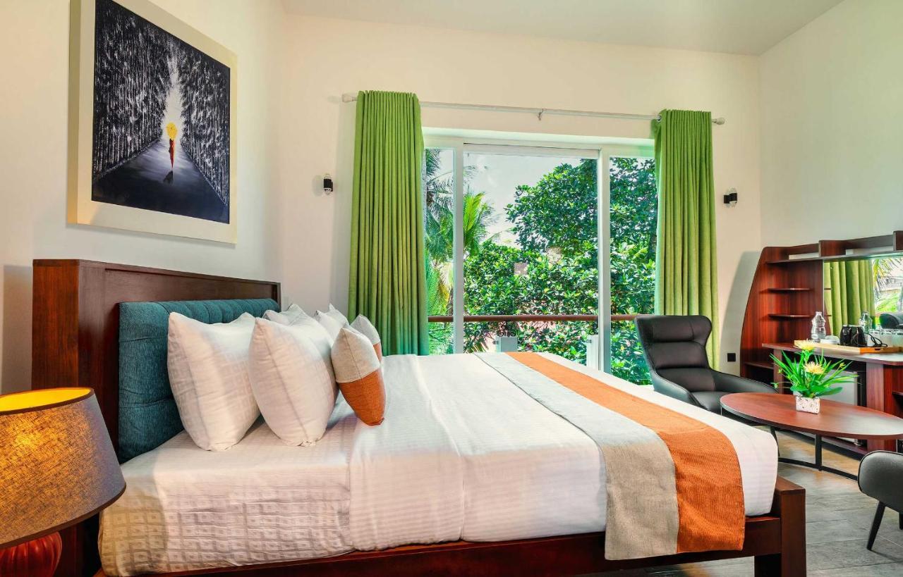 The Palace By Ocean Bentota Exterior photo